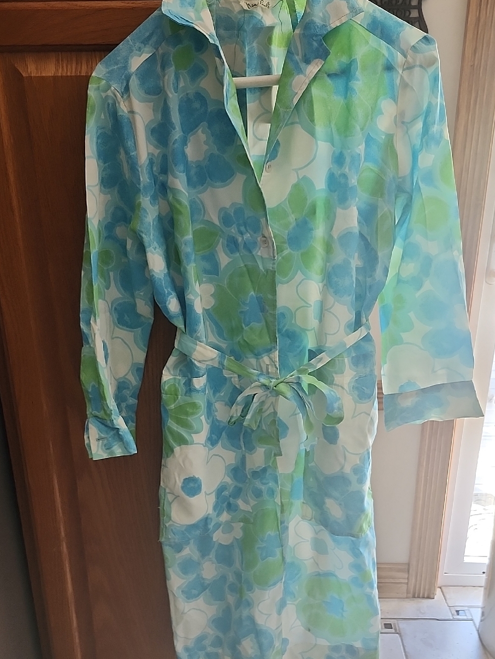 Vintage Nan Leslie  Floral Shirt Dress in Blue, Green & White
